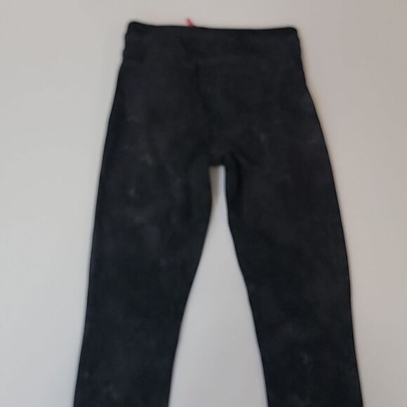 SPANX Jean-ish Marble Shaping Leggings size M - Picture 4 of 9